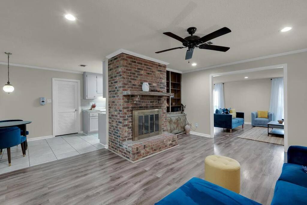 Quiet Relaxing Home - Close To Downtown & Beach 4Br-2Bt 彭萨科拉 外观 照片