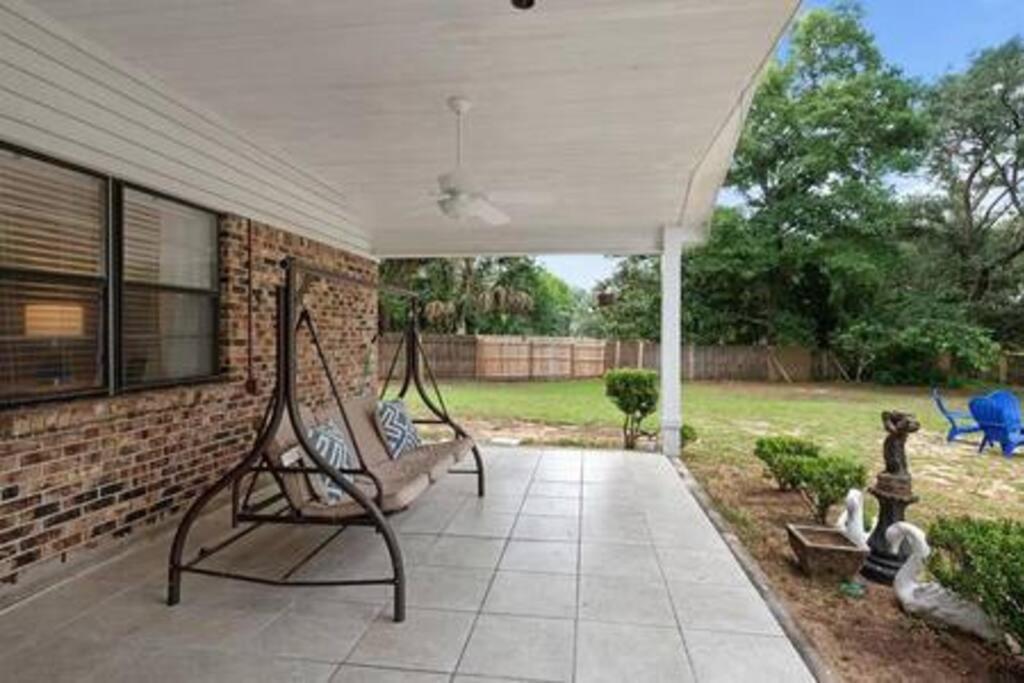 Quiet Relaxing Home - Close To Downtown & Beach 4Br-2Bt 彭萨科拉 外观 照片